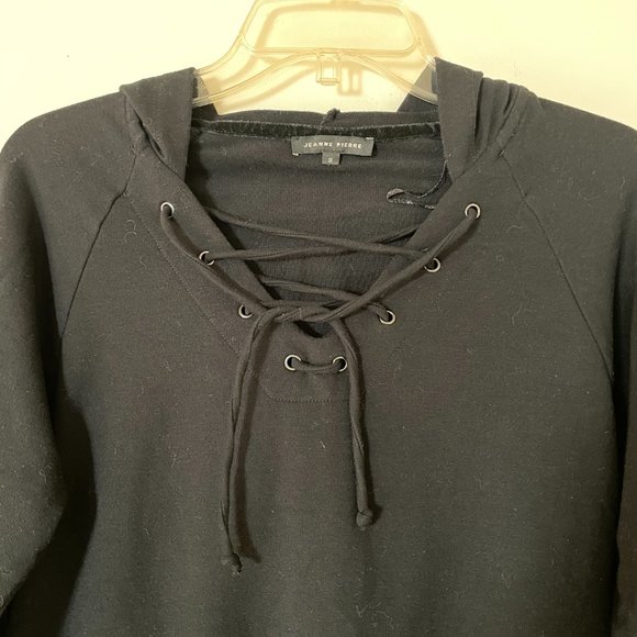 Soft hooded sweatshirt with ties - Picture 7 of 11